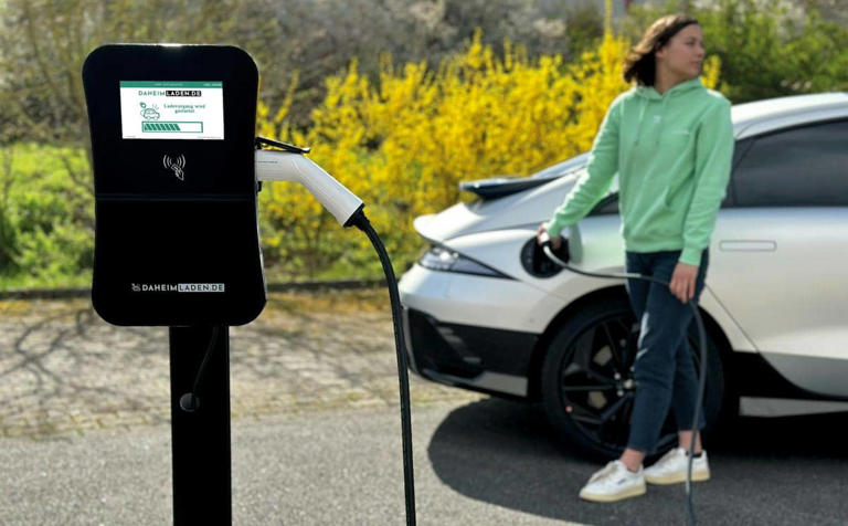 Mobil Listrik: Solusi Tepat Saat Harga BBM Makin Melambung