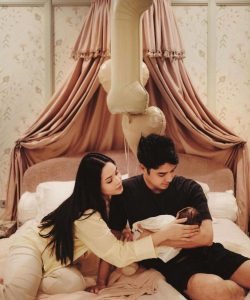 Potret Bahagia Al Ghazali & Alyssa Daguise Di 1 Bulan Baby Soleil