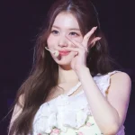 Tangis Sana TWICE Pecah Di Konser Penutup, Fans Ikut Terharu