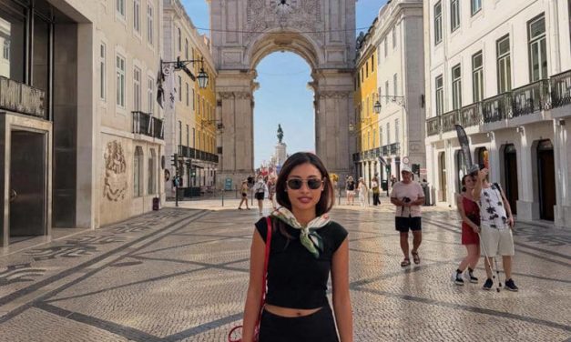 Liburan Elegan! Potret Novia Bachmid Liburan Di Lisbon, Portugal