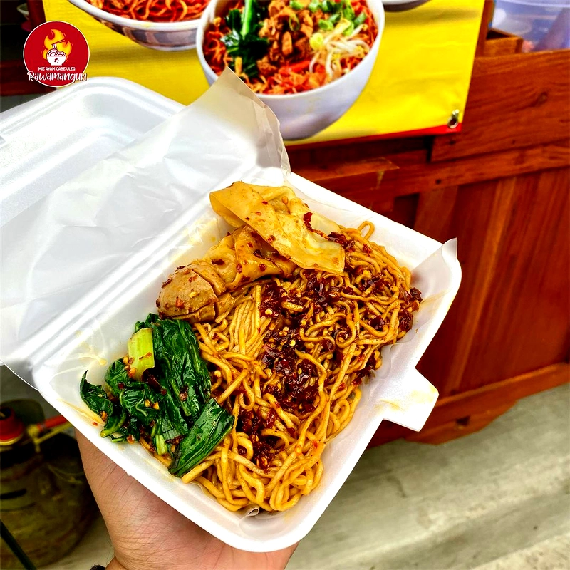 Bikin Nagih! Mie Chili Oil Pedas Gurih Dengan Aroma Menggoda