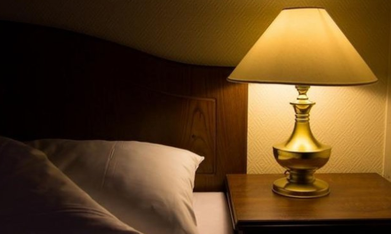 Lampu Tidur Memainkan Peran Penting Dalam Kamar Tidur