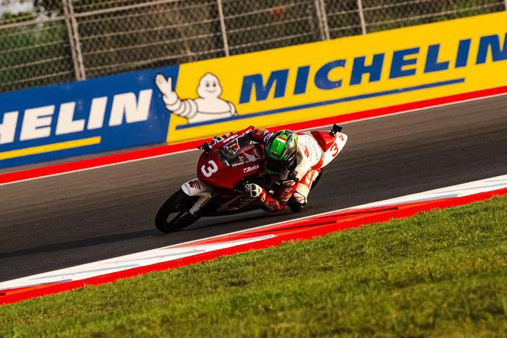 Makin Panas! Bintang Pranata Bangkit Di Race 2 Moto4 Asia Cup