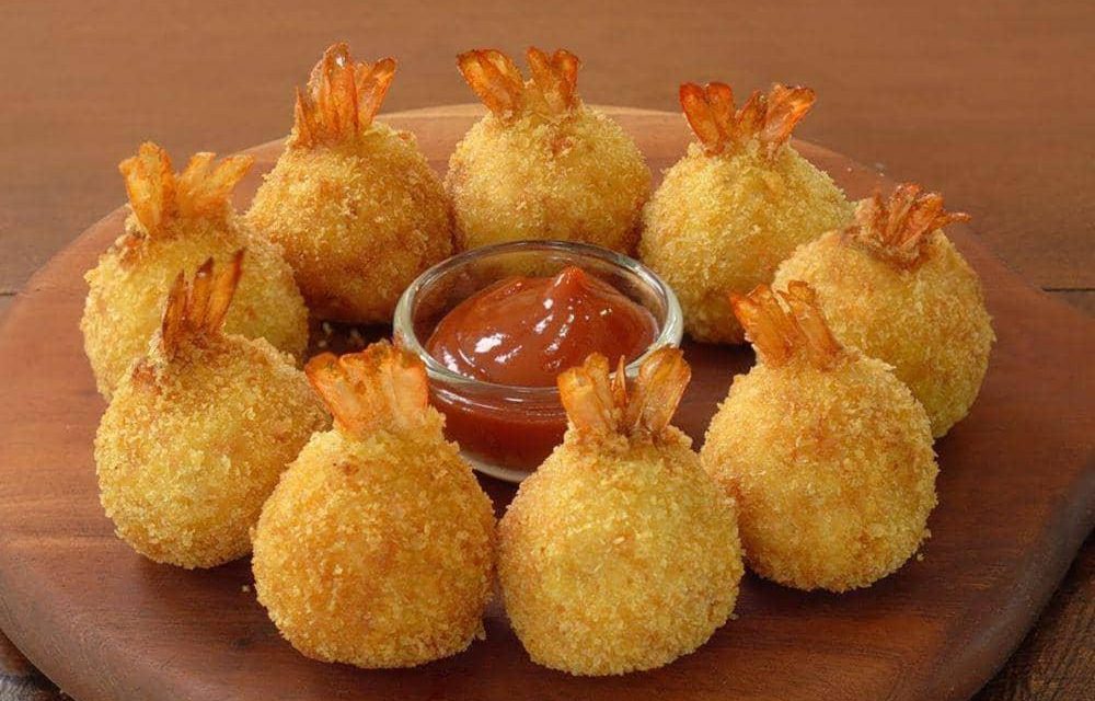 Kriuk Maksimal! Bola-Bola Udang Goreng Dengan Isian Gurih