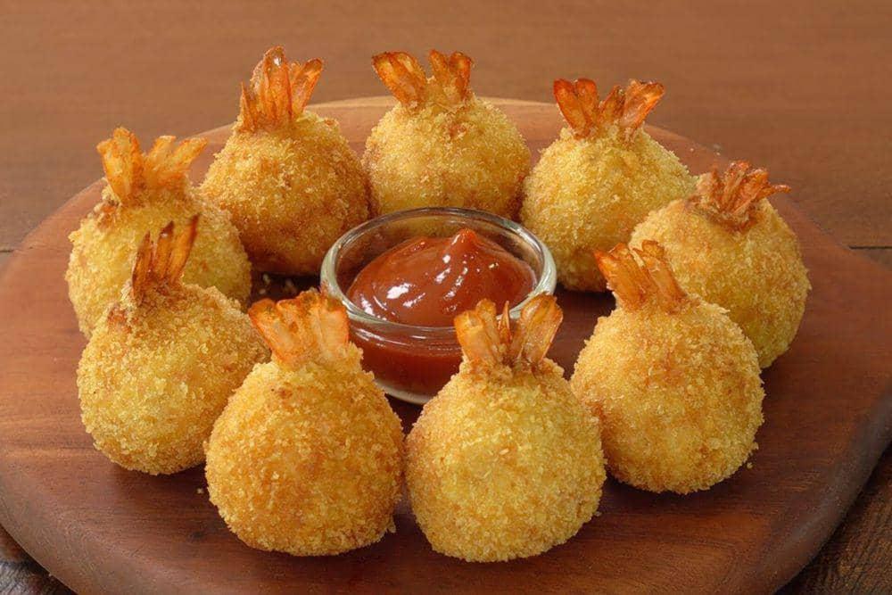 Kriuk Maksimal! Bola-Bola Udang Goreng Dengan Isian Gurih